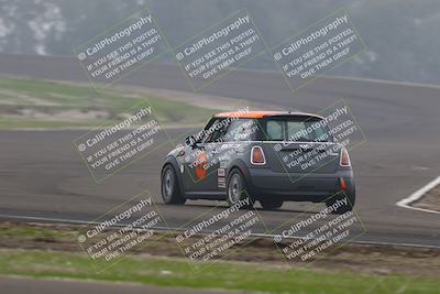 media/Jan-18-2026-CalClub SCCA (Sun) [[8bc6468723]]/Group 3 Race/Turn 1/